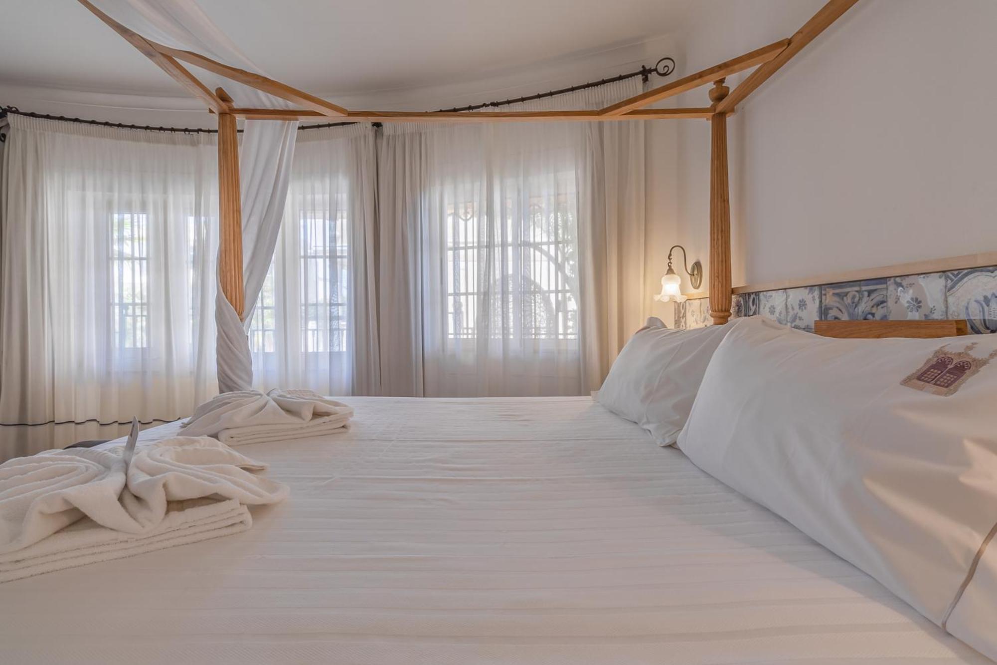 Romantic Junior Suite Main House