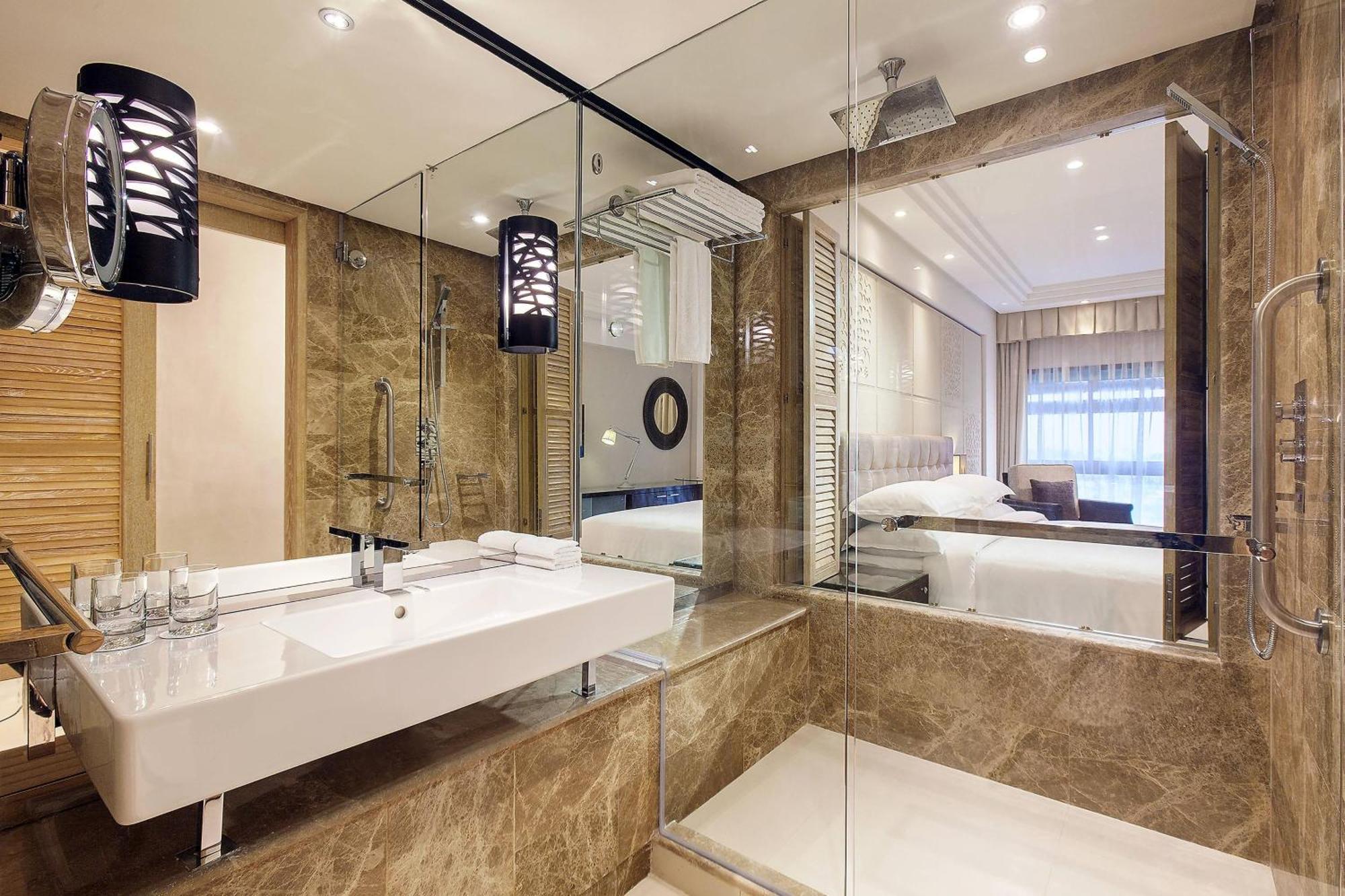 Premium Twin Room High Floor or Club Lounge Access,1633694273:JPEG